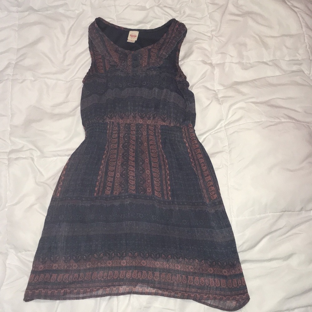 Flowy patterned dress